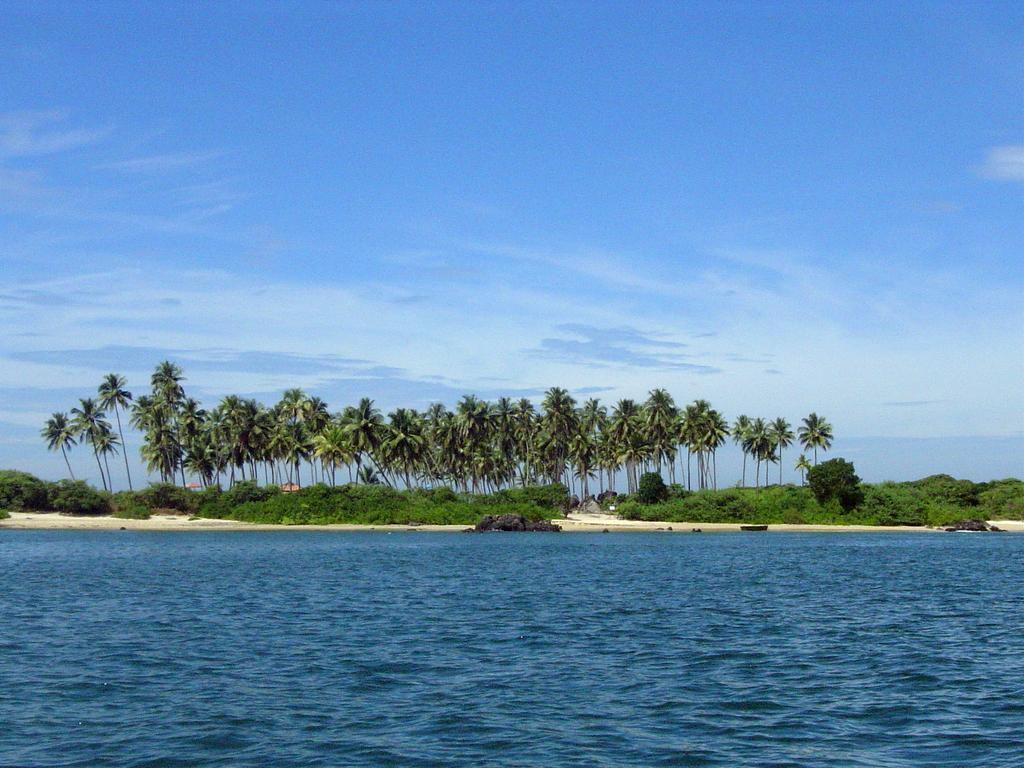 Paradise Isle Beach Resort Udupi Exterior photo